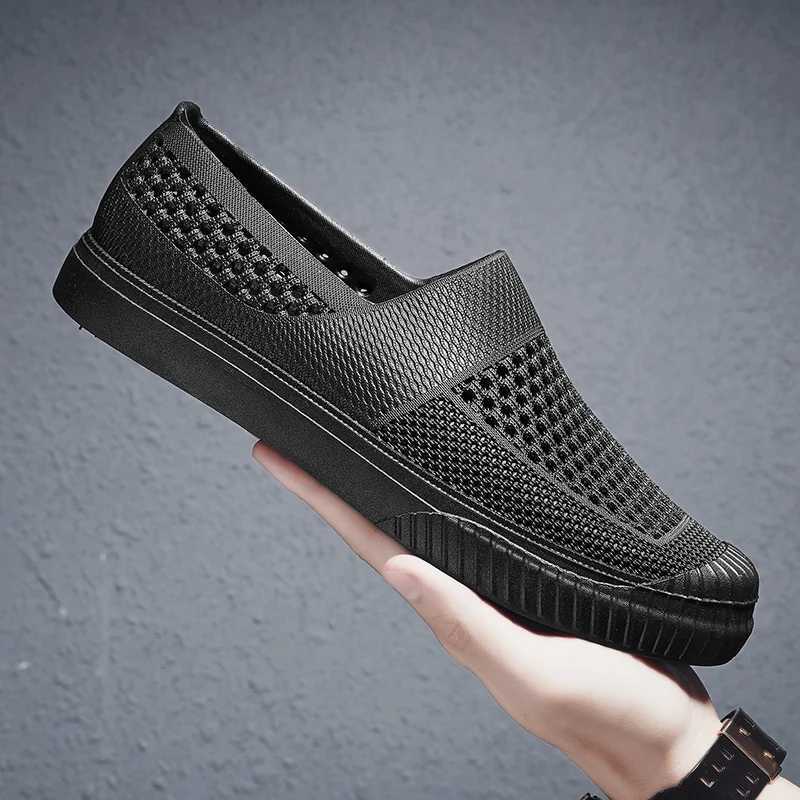 New Arrival Mens Clogs Quick Dry Sandals for Men Garden Shoes Home Slippers Outdoor Beach Sandals Anti-Slip Bathroom Slippers Sandals T250220