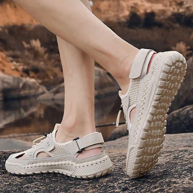 New Arrival Sandals mens trendy summer new leather shoe hat outdoor casual sports hollow sandals beach shoes handmade mesh mens shoes T250220