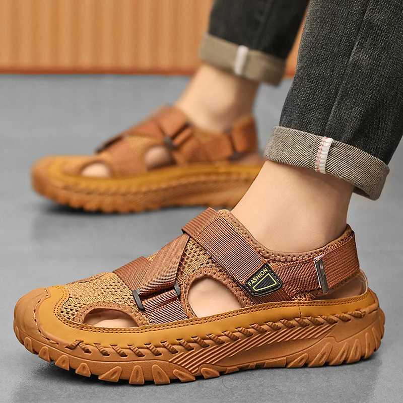 New Arrival Summer Men Sandals Genuine Leather Mens Casual Shoes Outdoor Men Leather Sandals for Men Beach Shoes Roman Mens Shoes T250220