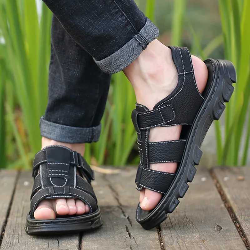 New Arrival Mens Beach Sandals Casual Leather Breathable Beach Sandals Mens Outdoor Soft and Comfortable Summer Shoes Fashion Slippers T250220