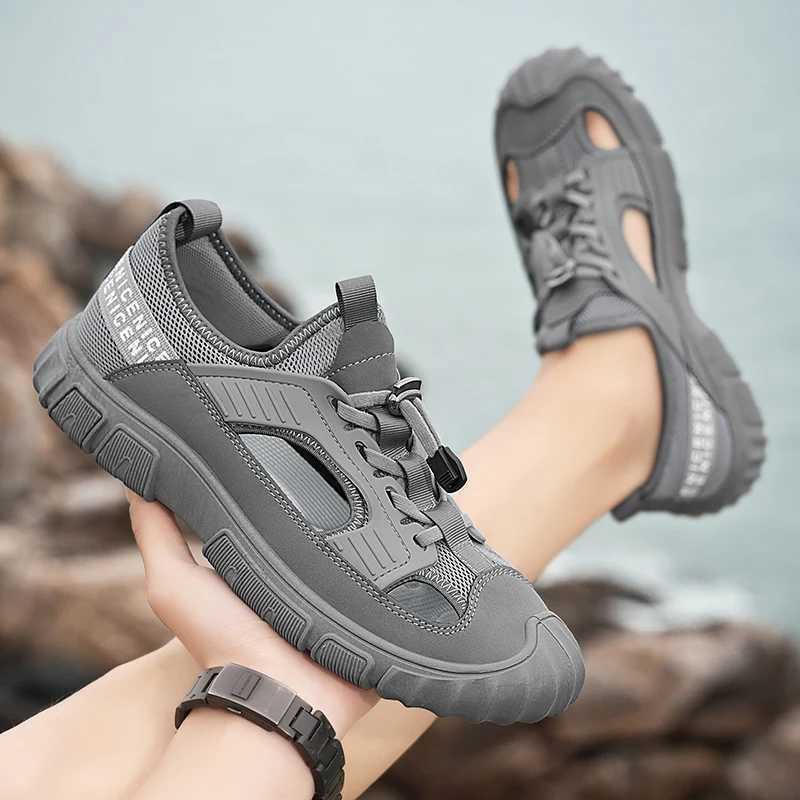 New Arrival 2025 Summer Man Sandals Mesh Perforated Breathable Outdoor Anti Slip Beach Thick Sold Lazy Fashion Casual Sandals for Men T250220