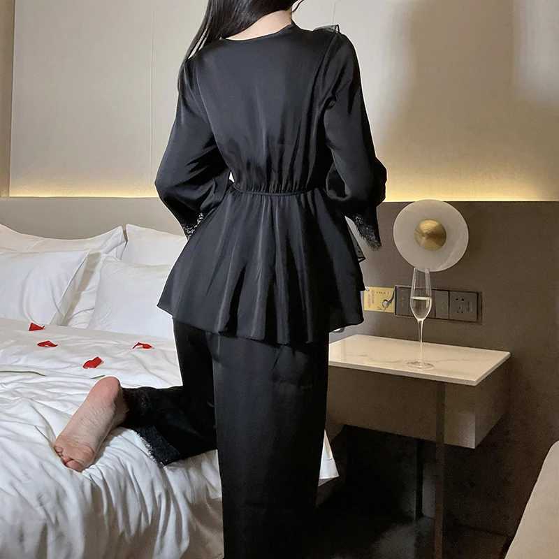 Womens lace satin home spwear set deep V sweet lace top pants two pieces of home clothes big size white blackXJ250220