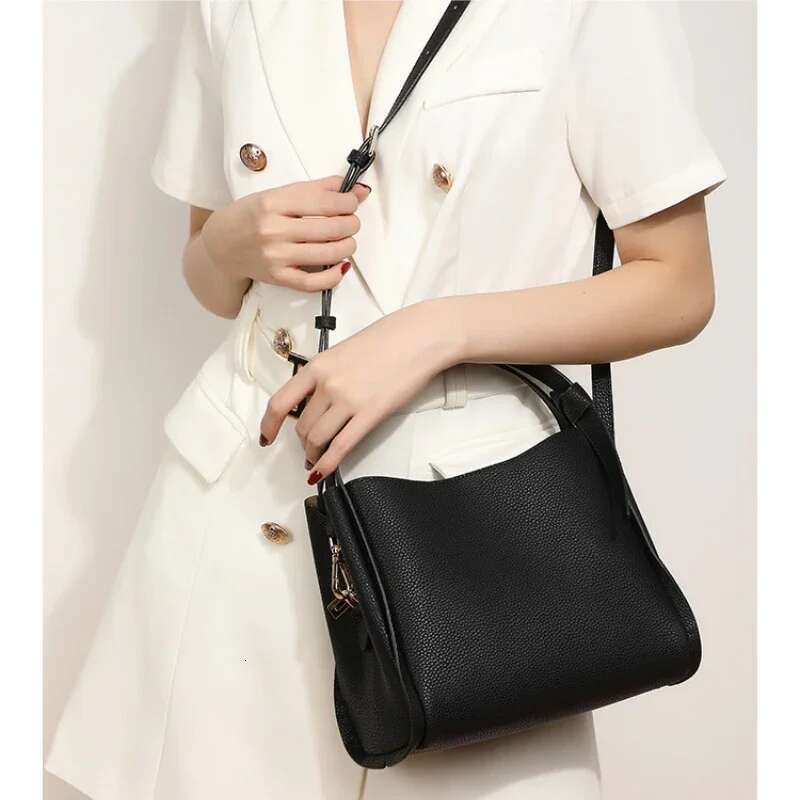 Women Genuine Leather Shoulder Female Bucket Handbag Totes Ladies Crossbody Daybag Commuter Bag Purse