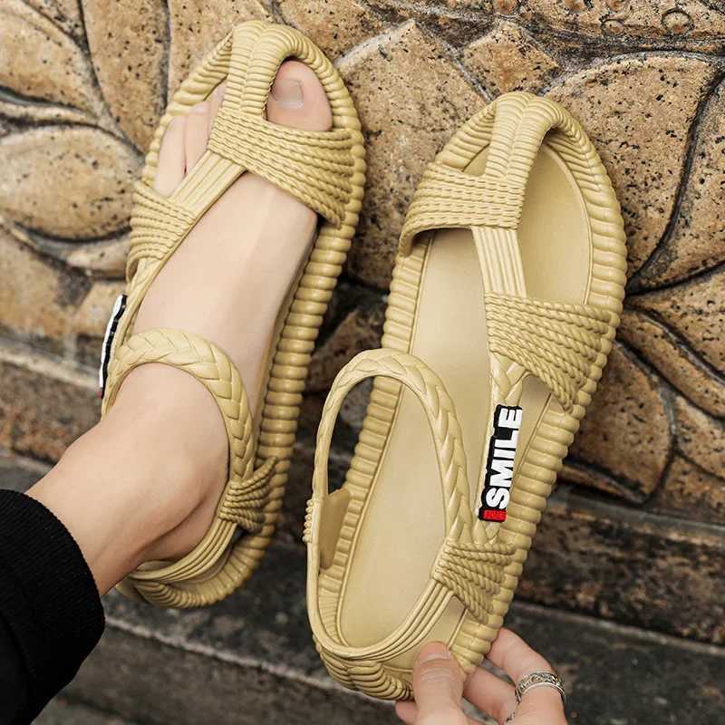 New Arrival large size high quality mens Eva straw sandals flat light outdoor beach shoes T250220