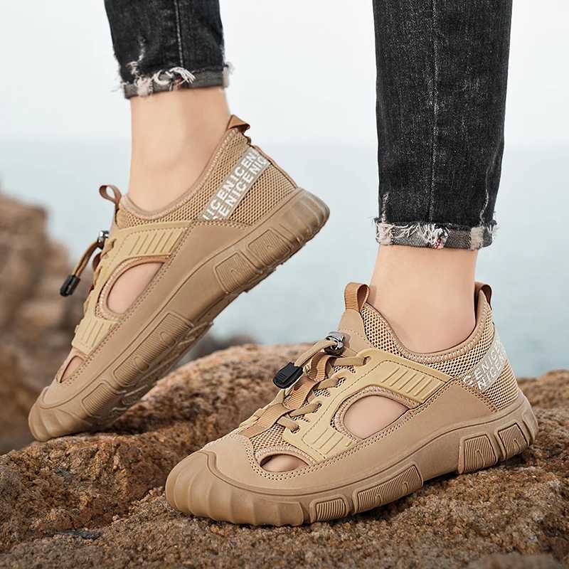 New Arrival 2025 Summer Man Sandals Mesh Perforated Breathable Outdoor Anti Slip Beach Thick Sold Lazy Fashion Casual Sandals for Men T250220