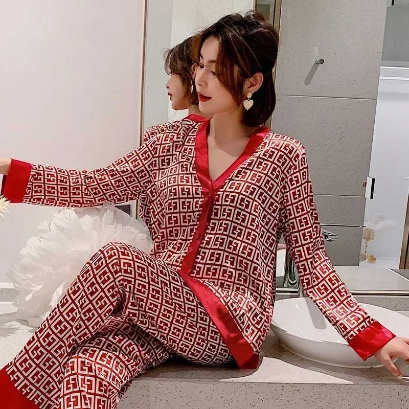 Womens Pajamas Set V Neck Design Luxury Cross Letter Print Spwear Silk Like Home Clothes XXL Large Size NightwearXJ250220
