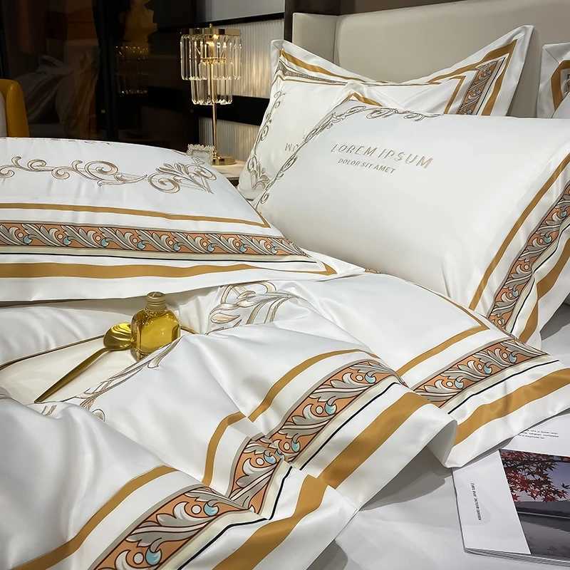 European Style Gold Edge Embroidered Bedding Set Luxury White Satin Cotton Duvet Cover Bed Sheets Pillowcases King Queen SizeXJ250220