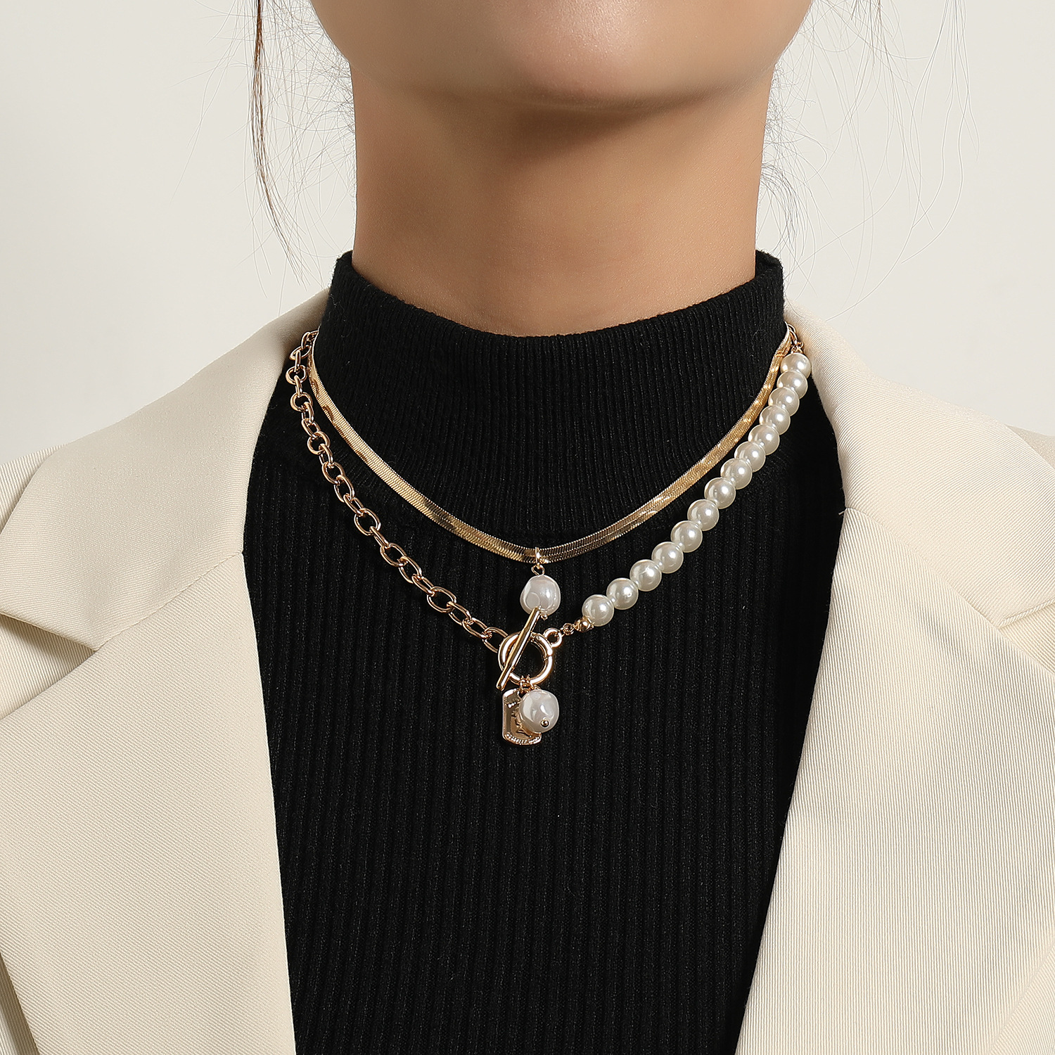 Baroque pearl portrait square plate multi-layer necklace set chain Europe and the United States retro new copper snake chain