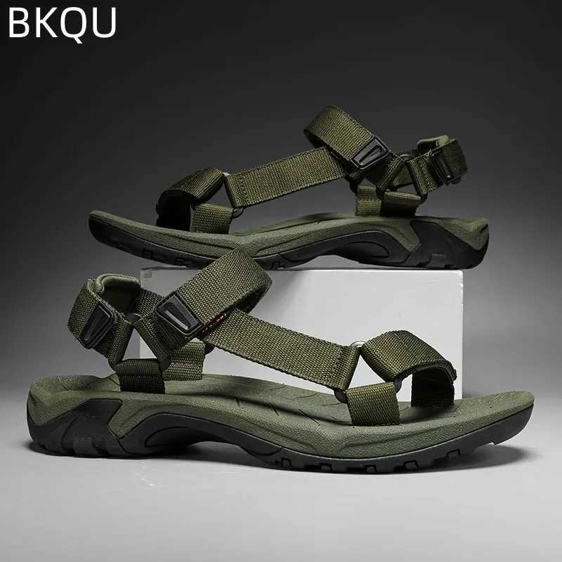 New Arrival Summer Mens Sandals Beach Shoes Wading Shoes Round Head Flat New Comfortable Non-slip Lightweight Best-selling fashion T250220