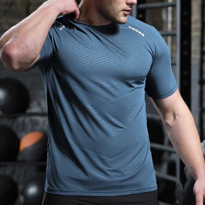 Mens thin ice silk top running short sleeved sports T-shirt gym fitness muscle training sportswear dry fitness tight fitting track and field clothes W