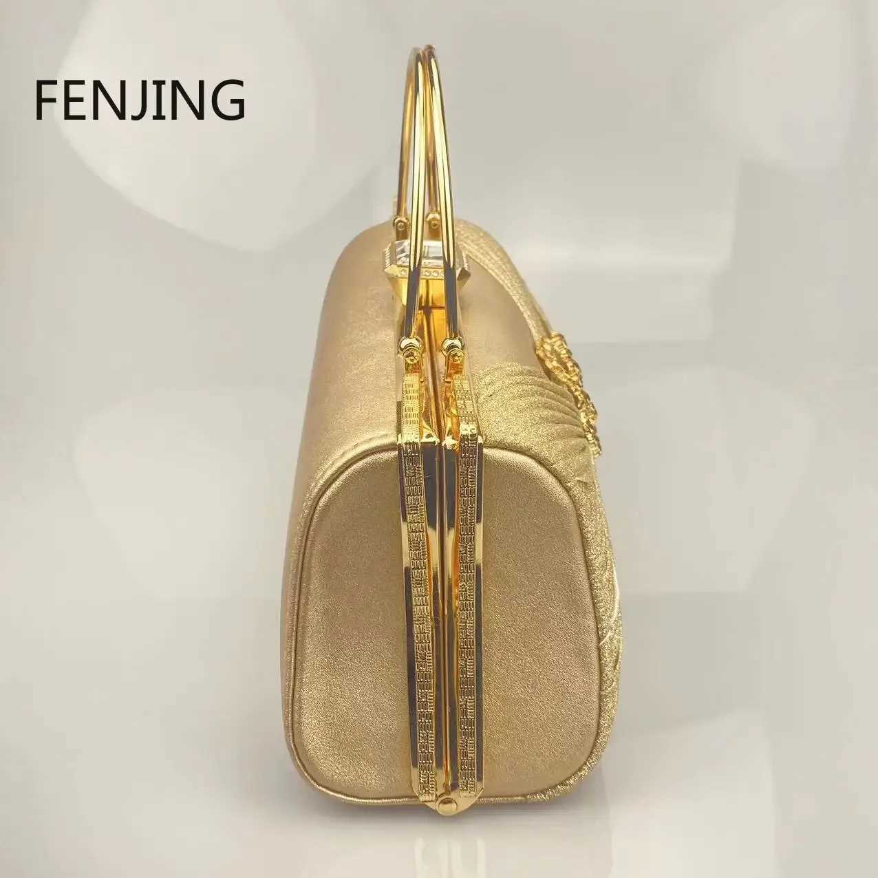 NEW Trend Evening Bags Diamonds Sequined Folds Clutch Purse Female Wedding Party Bride Handbags Flower Rhinestone Shoulder Bags Z250220