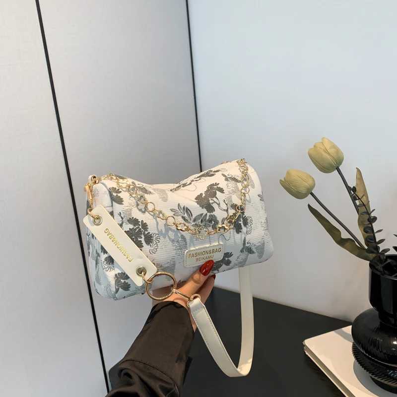Large Capacity Shoulder Bag 2024 New womens fashion Simple Commuter Messenger Fruit Pattern purse handbag Y250220