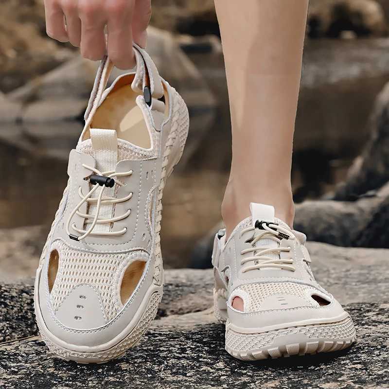 New Arrival Sandals mens trendy summer new leather shoe hat outdoor casual sports hollow sandals beach shoes handmade mesh mens shoes T250220
