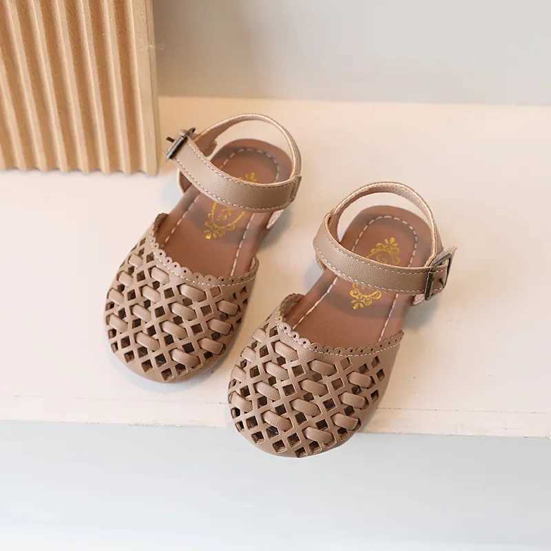 Summer Sandals New Childrens Sandals Girls Woven Hollow Fashion Princess Shoes Anti-kicking Flat Soft Bottom Baby Toddler ShoesXJ250221