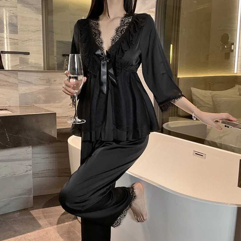Womens lace satin home spwear set deep V sweet lace top pants two pieces of home clothes big size white blackXJ250220