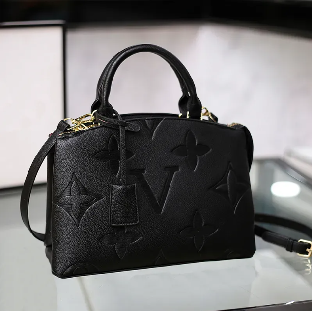 Designer Bags 28cm Tote bags Luxury Bags Handbags High Quality Chain Bags Shoulder Bags Fashion Crossbody Bags Designer Women fashion classic bag.
