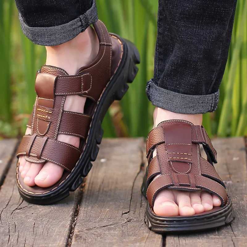 New Arrival Mens Beach Sandals Casual Leather Breathable Beach Sandals Mens Outdoor Soft and Comfortable Summer Shoes Fashion Slippers T250220