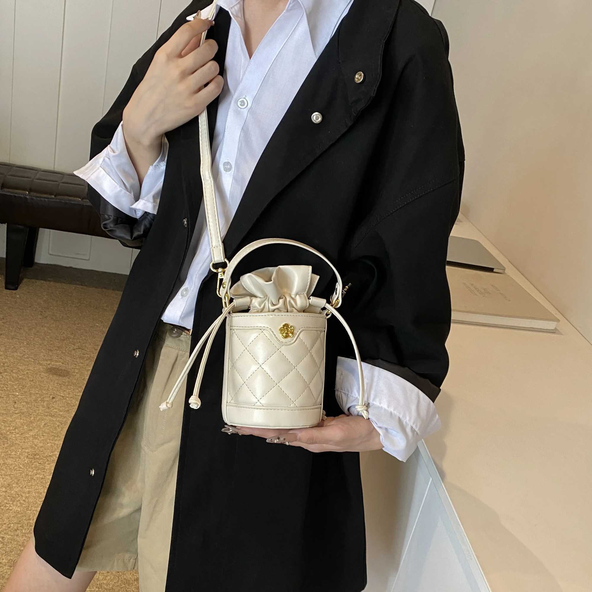 Advanced Lingge Womens Bag 2024 New Small perfume Style Handheld Bucket Bag Fashion One Shoulder Cross Body Bag Y250319