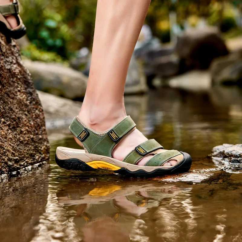 New Arrival Summer Genuine Leather Mens Sandals Classic Breathable Slip-On Sandals Men Outdoor Casual Beach Sandals Sneakers Plus Size 48 T250220