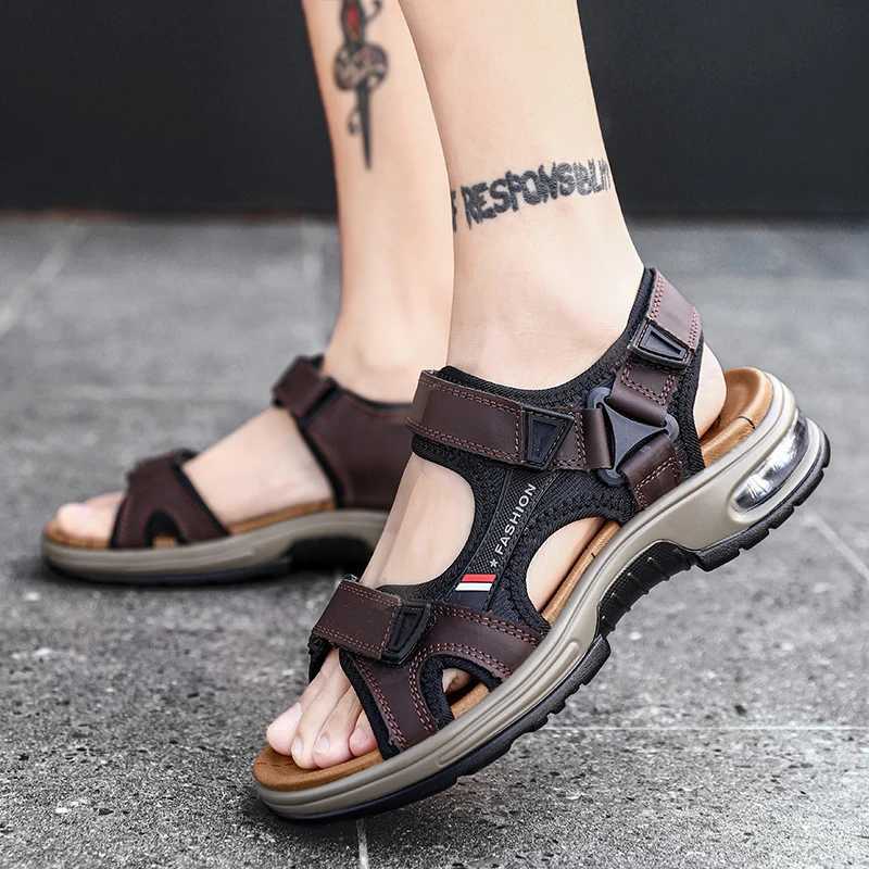 New Arrival Summer Mens Sandals Genuine Leather Men Slippers Gladiator Men Beach Sandals Soft Comfortable Outdoors Wading Shoes 38-46 T250220