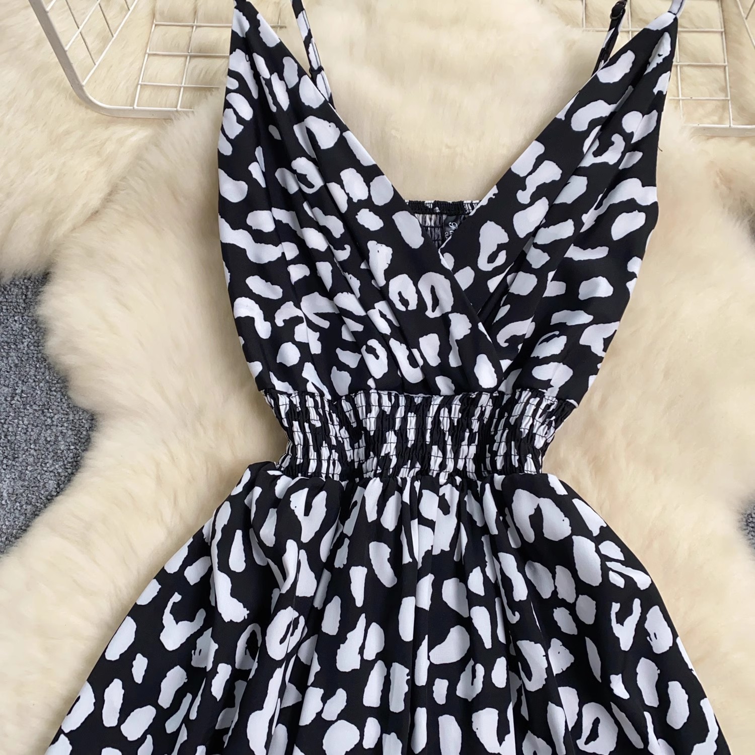 2025 New Print Sexy V Neck Dress Straps Swinging Collar Backless Leopard Elegant Ladies Vacation Beach Party Sundress