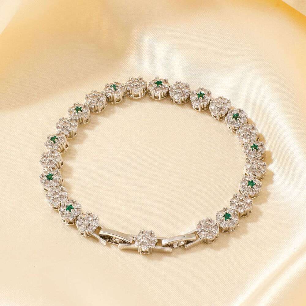 Clover For Men and Women Designer jewelry Flower Round Moissanite Cross border Jewelry Women's Bracelet Advanced Hand Accessories party gift desi - view 6