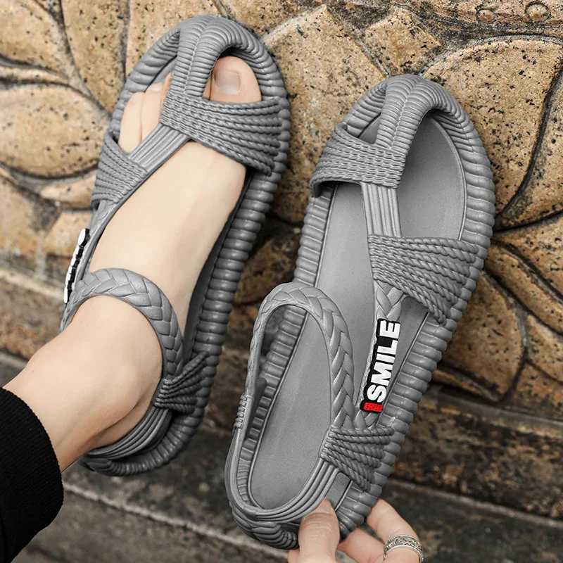 New Arrival large size high quality mens Eva straw sandals flat light outdoor beach shoes T250220