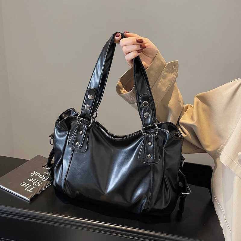 1 Piece Womens Pure Color Pu Retro Large Capacity Shoulder Y250220