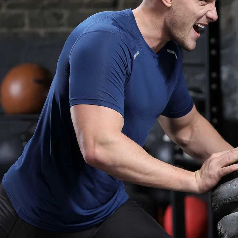 Mens thin ice silk top running short sleeved sports T-shirt gym fitness muscle training sportswear dry fitness tight fitting track and field clothes W