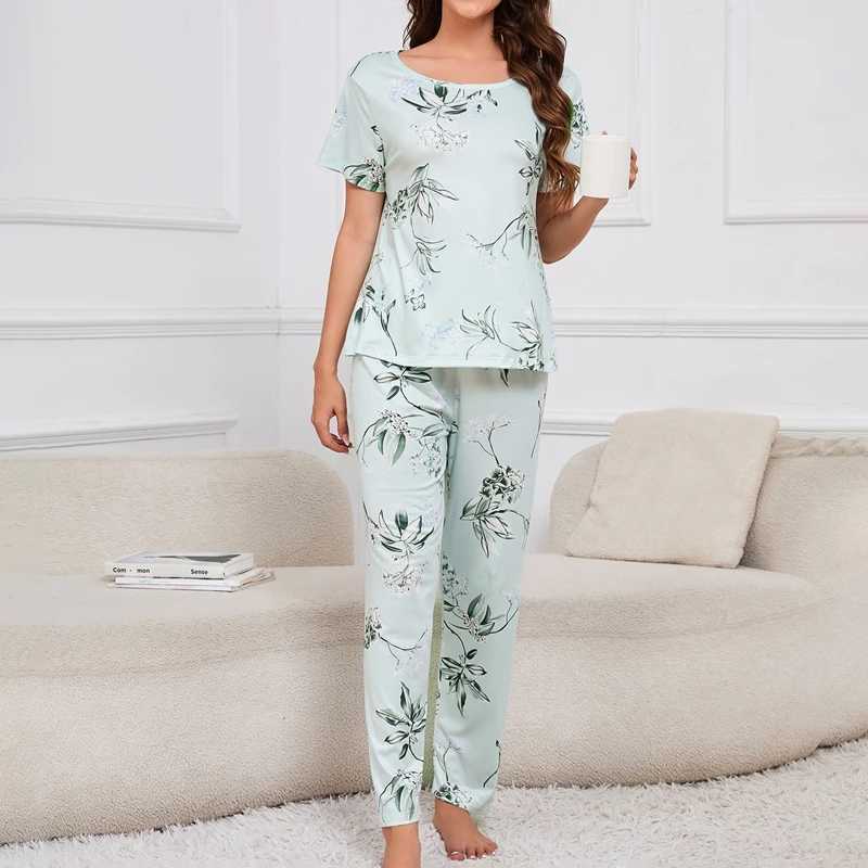 Womens Spwear Cozy Heart Print Relaxed Fit Pajama Set Short Sve Tee Top Pants Nightwear 2 Piece Pyjama for All SeasonsXJ250220