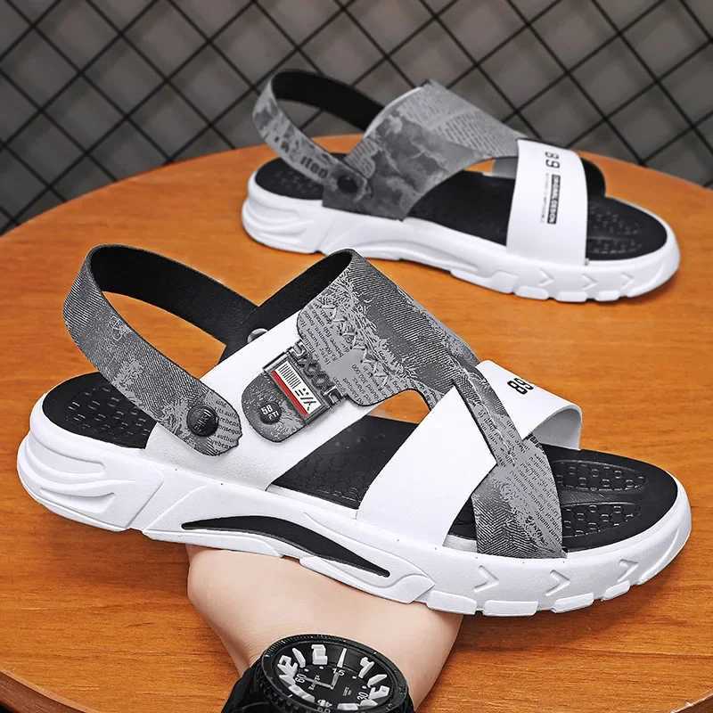New Arrival Fashionable Casual Mens Sandals Dual Use Beach Shoes Plus Size Korean Style Outerwear Sandals For Men T250220