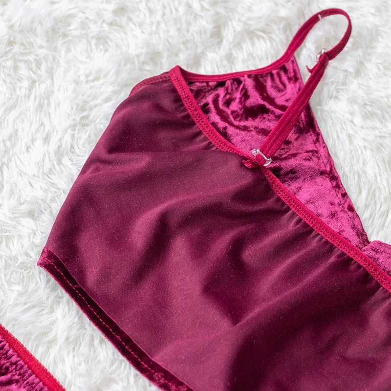 2023 New Fashion Women 2pcs Velvet Spwear Sexy Camisole Silky Smooth Shorts Sveless Pajama Set Ladies Spwear FeXJ250220