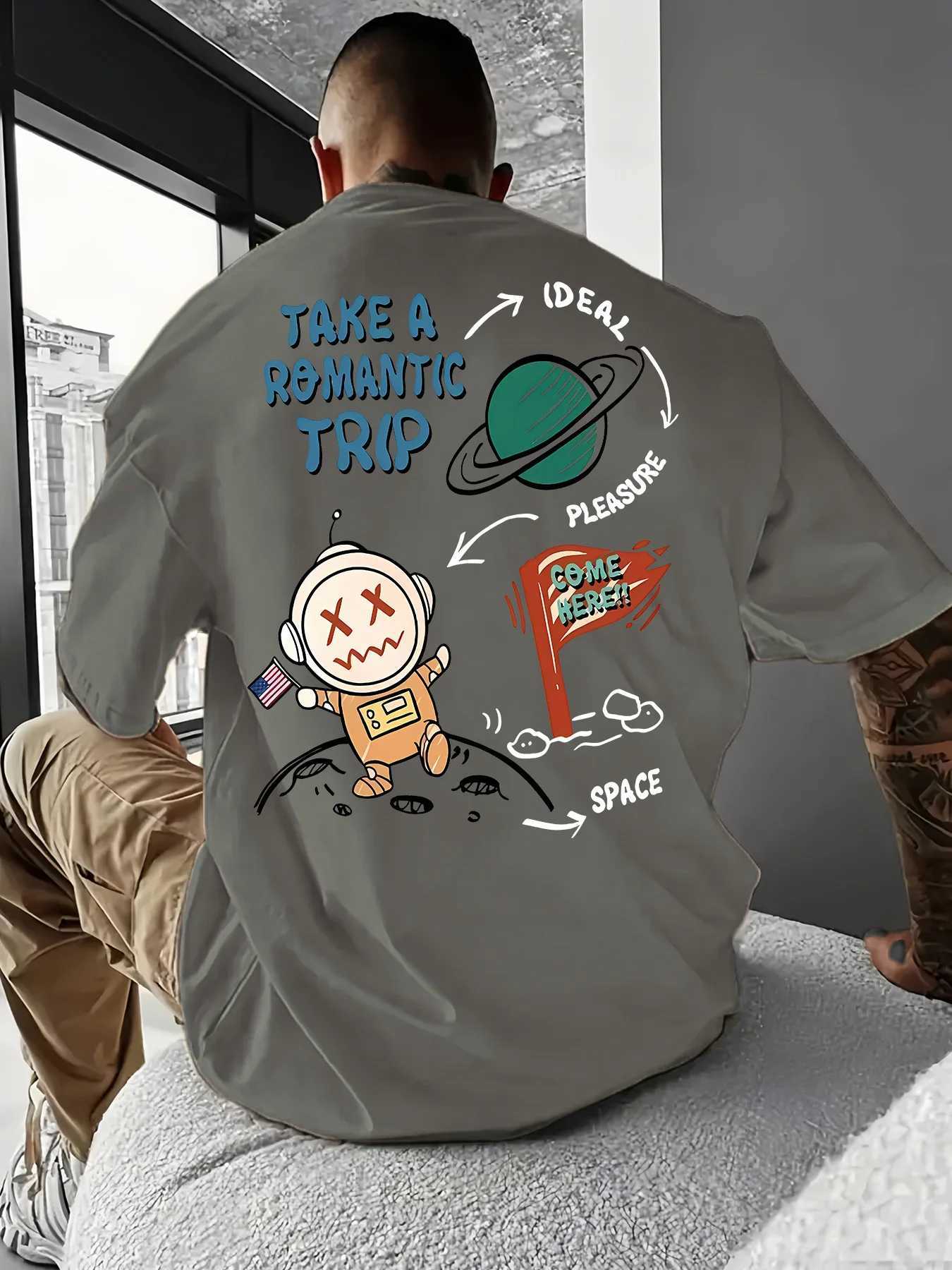 MenS Summer Fashion Short Sleeve T-ShirtRomantic Space Themed PrintRegular FitStretch PolyesterCrew NeckKnit Fabric W250220