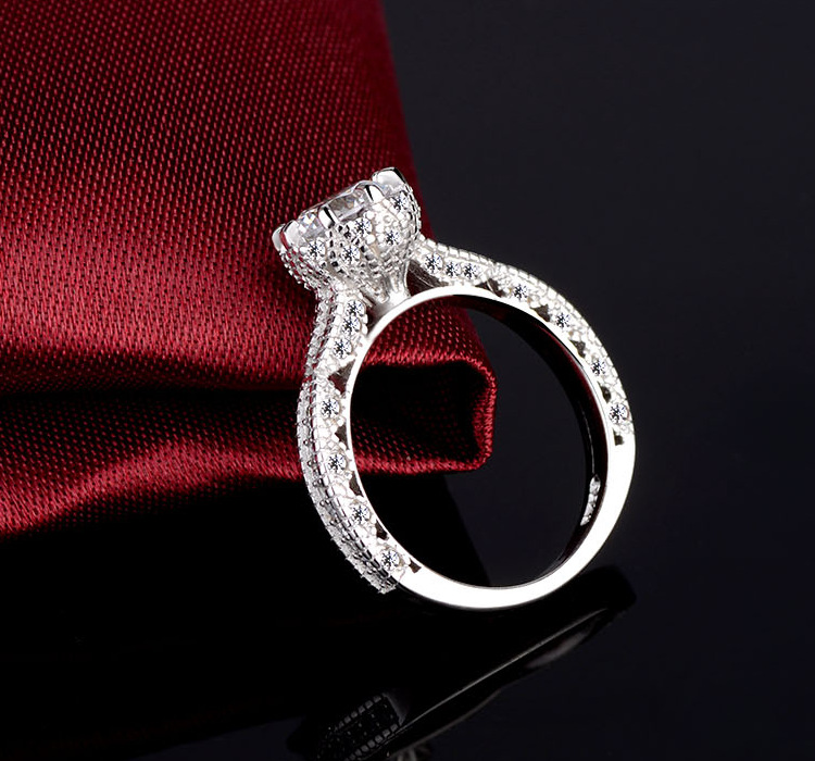 Choucong Brand Wedding Rings Luxury Jewelry 100% Real 925 Sterling Silver Round Cut White Moissanite Diamond Party Eternity Hollow Women Crown Ring Gi