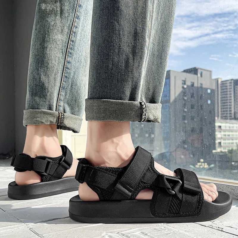 New Arrival City Street Mens Shoes Summer New Breathable Sports and Leisure Shoes Student Outdoor Anti slip Fashion Personalized Sandals T250220
