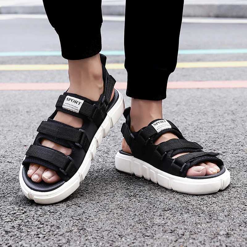 New Arrival Summer Mens Sandals Fashion Trends Adult Mens Sandals Brand Shoes Light Beach Sandals Boys Trendy Designer Sandals T250220