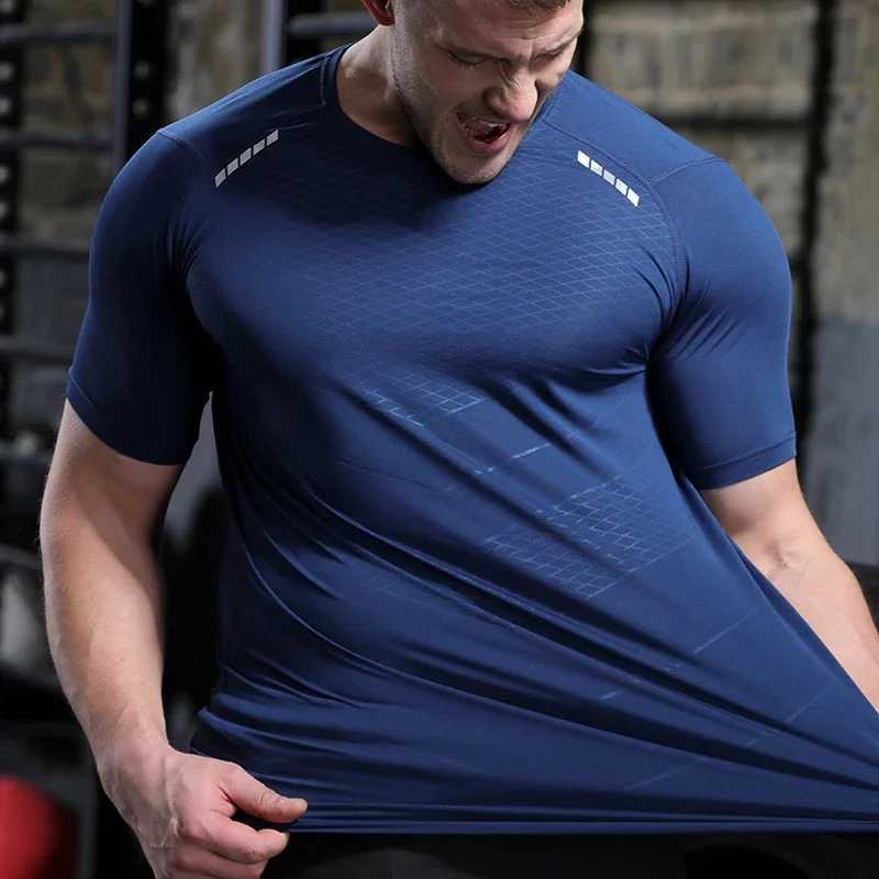 Mens thin ice silk top running short sleeved sports T-shirt gym fitness muscle training sportswear dry fitness tight fitting track and field clothes W
