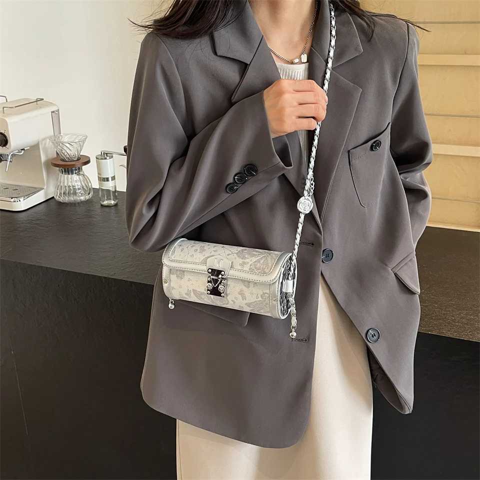 24 new types of Chinese embroidery fabric shoulder bags and handbags low temperature favored by women Y250319