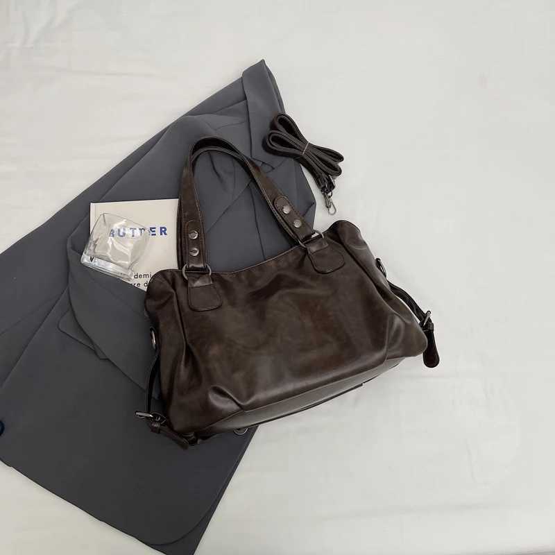 1 Piece Womens Pure Color Pu Retro Large Capacity Shoulder Y250220
