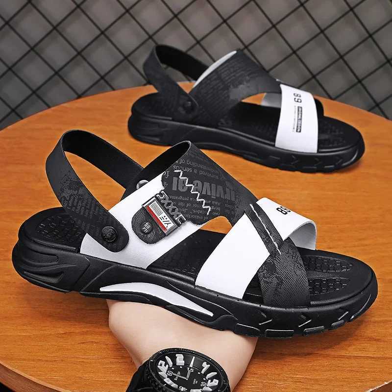 New Arrival Fashionable Casual Mens Sandals Dual Use Beach Shoes Plus Size Korean Style Outerwear Sandals For Men T250220