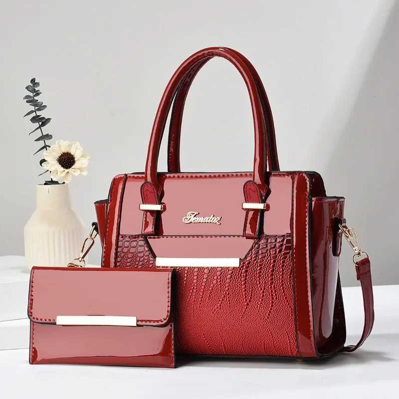 New Large Capacity Crocodile Print Handbag Mother Bag Womens Bag High Quality Shoulder Tote Bag Z250220