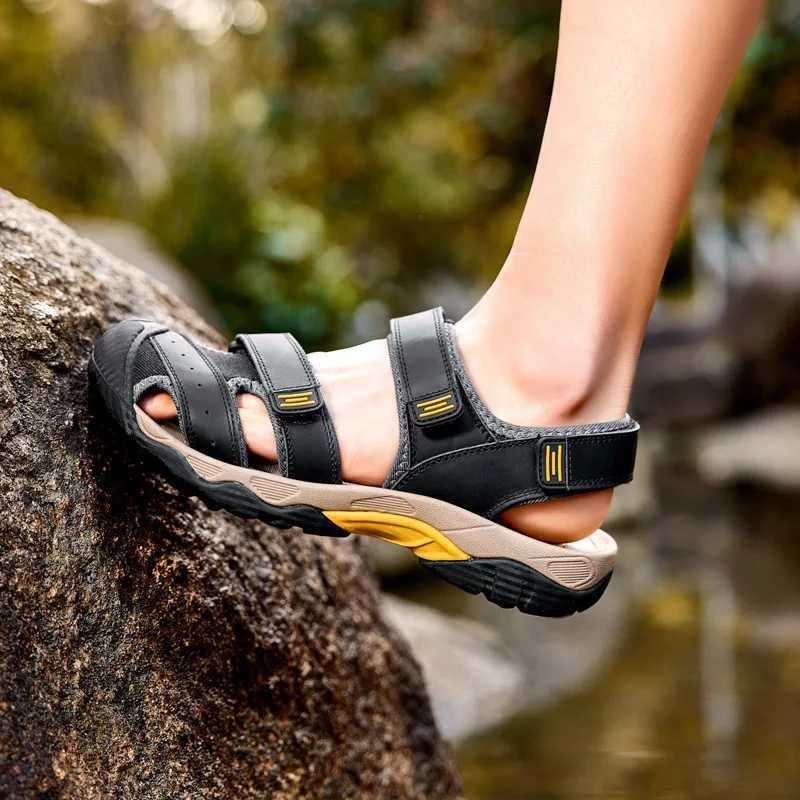 New Arrival Summer Genuine Leather Mens Sandals Classic Breathable Slip-On Sandals Men Outdoor Casual Beach Sandals Sneakers Plus Size 48 T250220