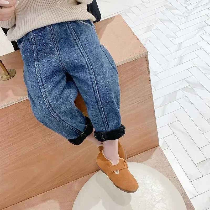 Children clothing plush jeans loose fitting 2023 winter clothing new western-sle warm pants for boys and girls baby pants Z250220