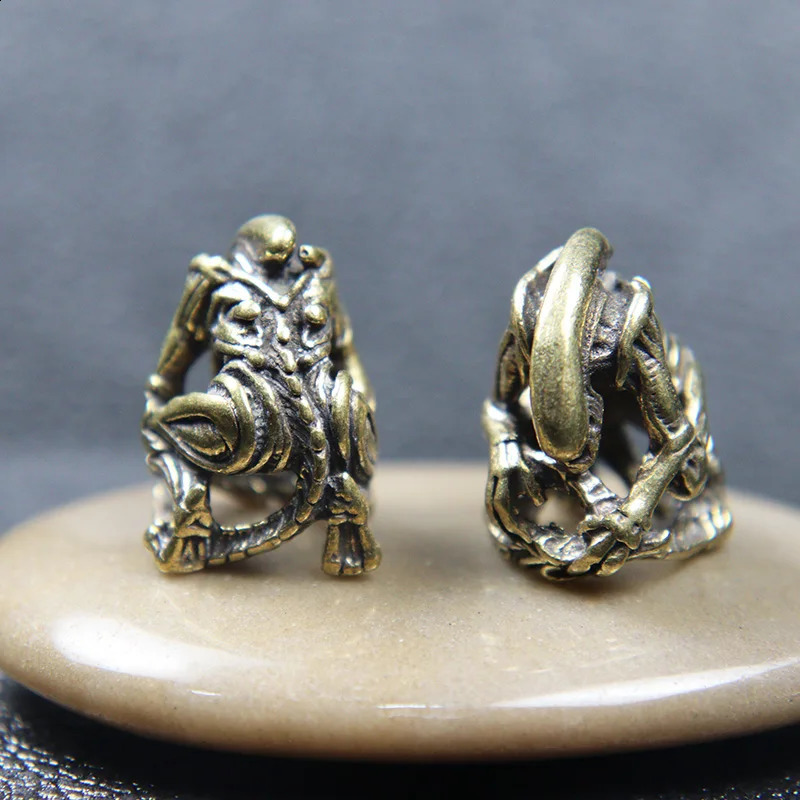 Brass Alien Figures Paracord Beads Woven Lanyard DIY Pendant Jewelry Accessory Metal Charms for Bracelet EDC Survival Knife Bead 250213