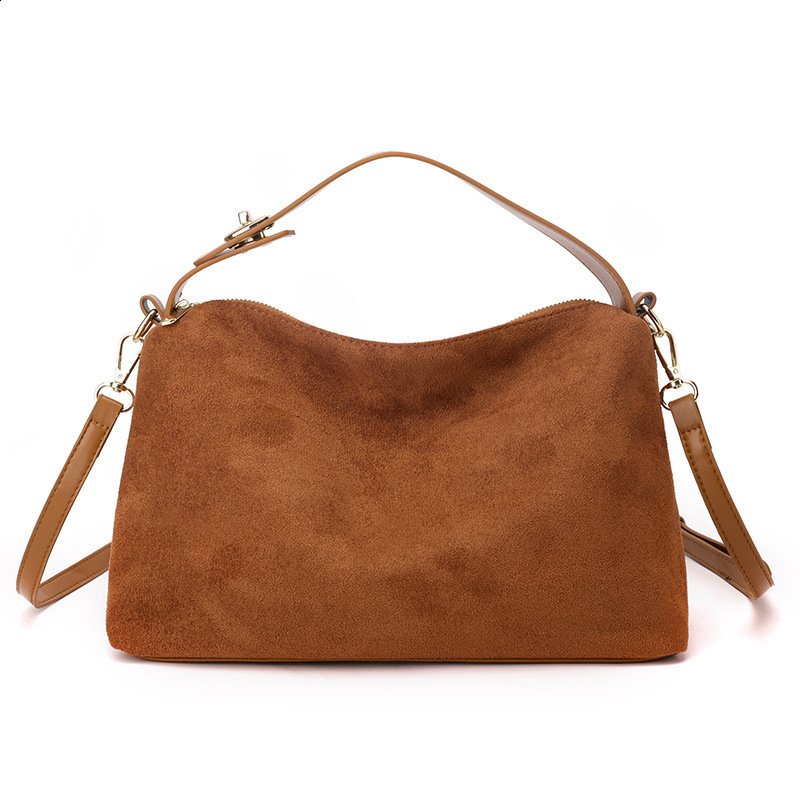Ladies high-end large capacity bag womens simple commuting single shoulder handbag autumn and winter fashionable versatile womens bag 240923