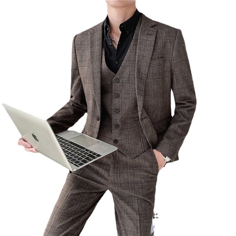 X220Elegant Men's Fall Seasonal Outfit - Classic Plaid Suit Trio Featuring a Modern Korean Touch