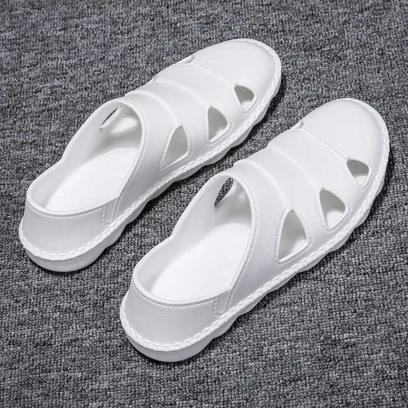 New Arrival Oversized mens sandals summer hollow out beach shoes trendy fashionable non slip lightweight casual sandals outdoor work shoes T250220