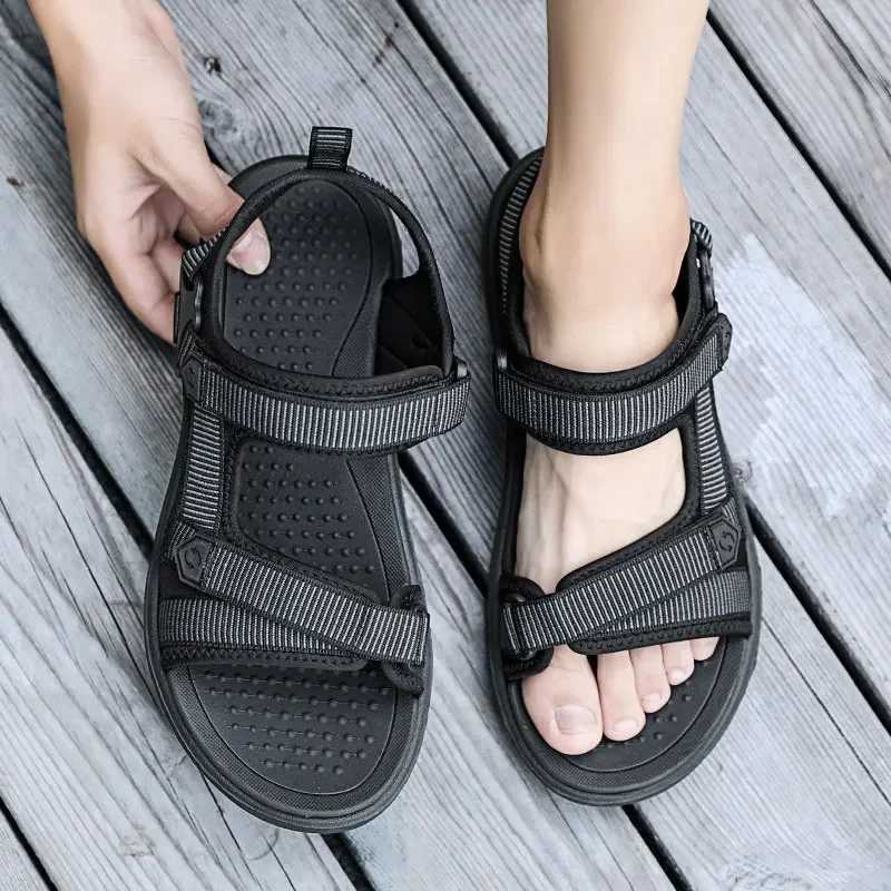 New Arrival Vanmie Sandal Men Summer Sandals for Men Leisure Beach Sandals Male Summer Shoes Lightweight Outdoor Casual Shoes T250220
