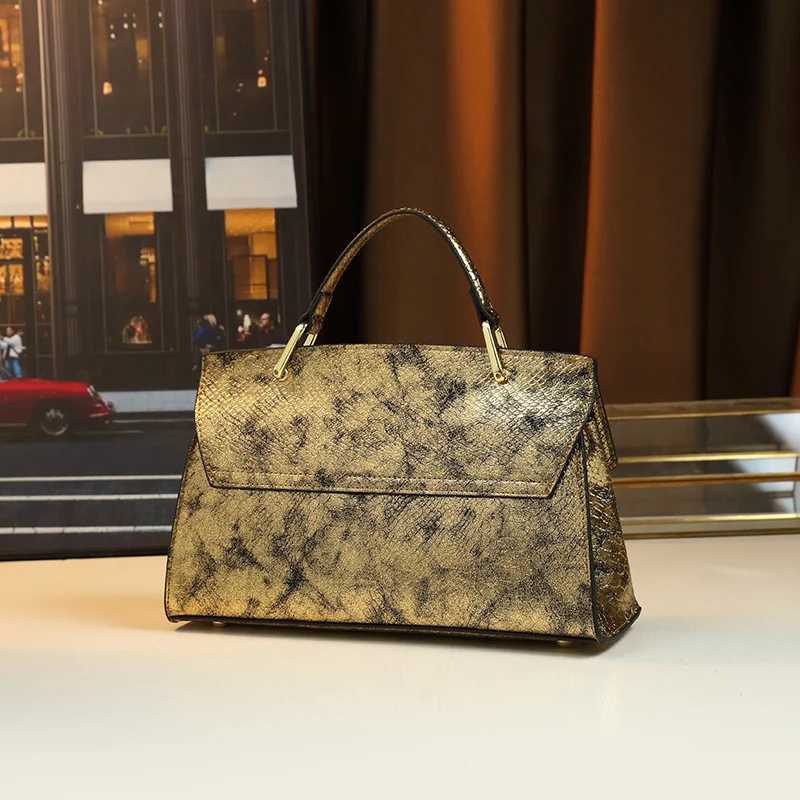Elegant high-end laser snake pattern cross body bag versatile daily communi ion bag elegant womens handbag Z250220