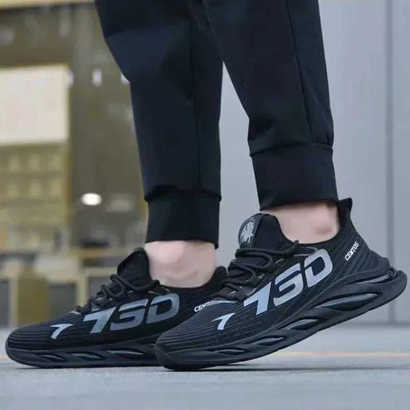 Mens casual light mesh sports shoes summer breathable cool running shoes fi soft sole comfortable n slip males sneakersXJ250220